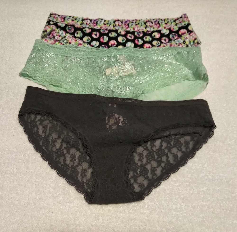 NEW Victoria's Secret Pantie Bundle- Size L